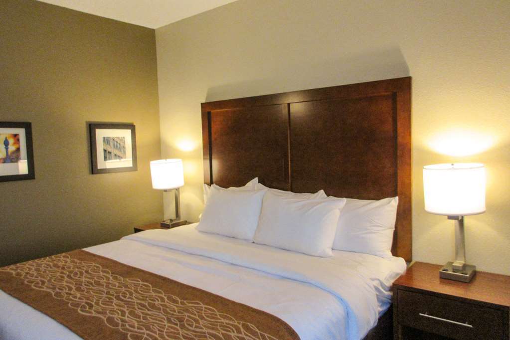 Comfort Inn Dekalb - Adjacent The University الغرفة الصورة