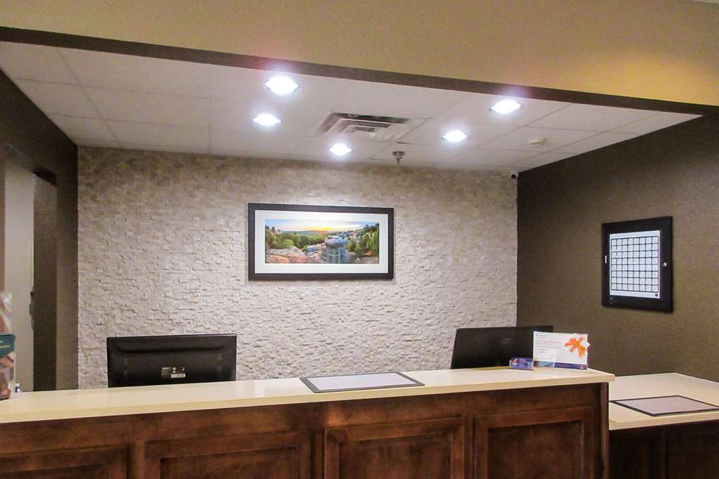Comfort Inn Dekalb - Adjacent The University المظهر الداخلي الصورة